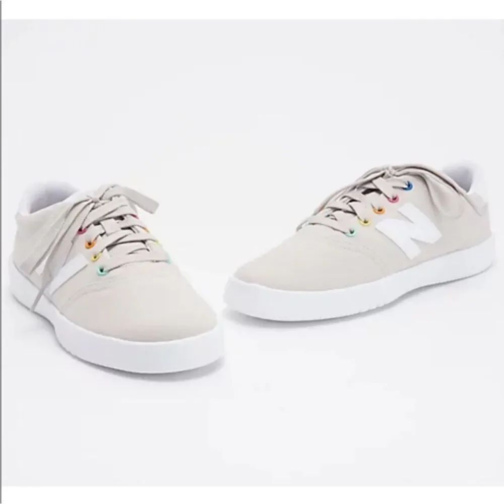 New Balance x Isaac Mizrahi Live Lightweight Tan Canvas Sneakers Women’s 6 1/2 M